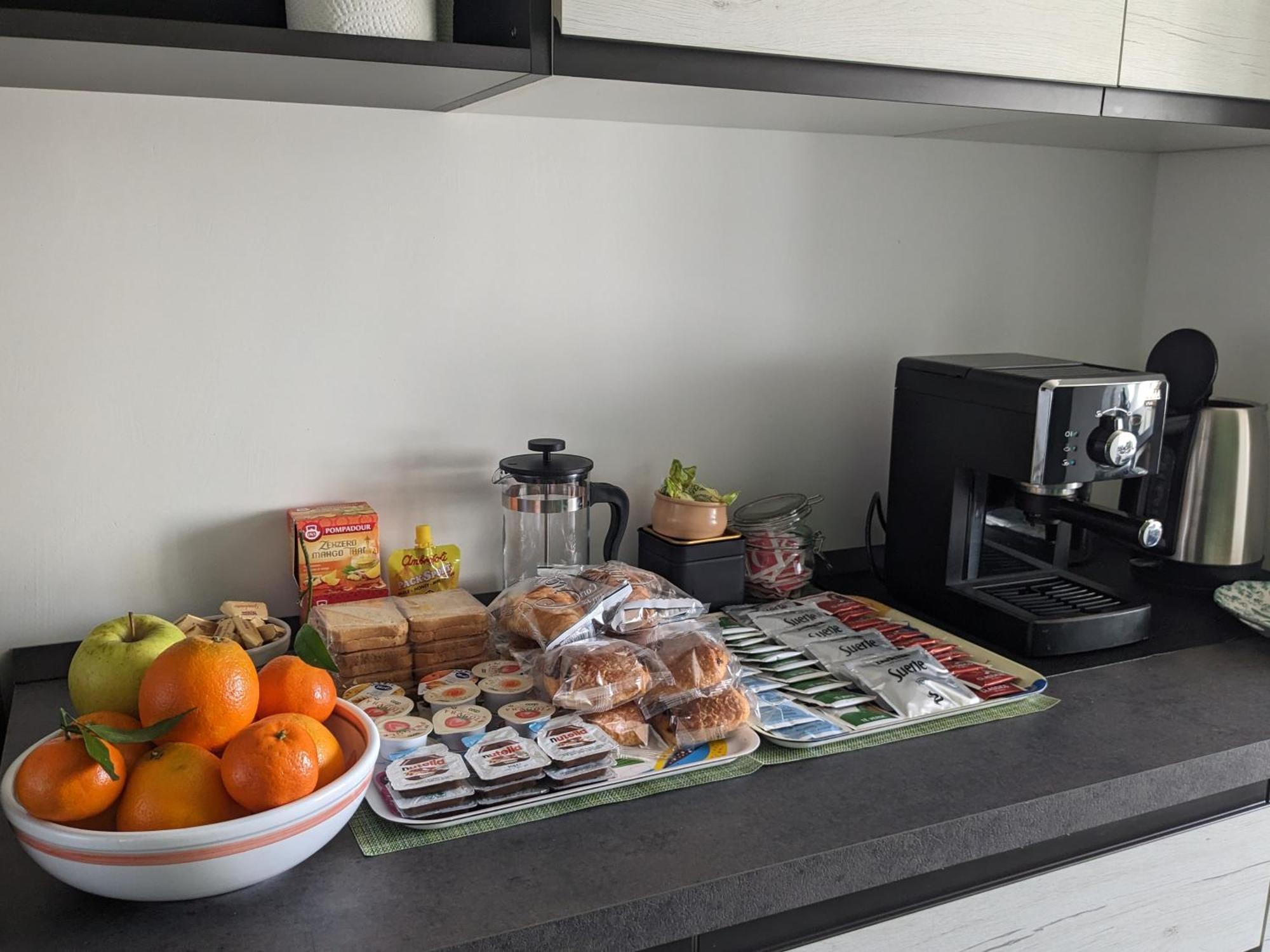 Syrakahost Intero Appartamento โรม ภายนอก รูปภาพ